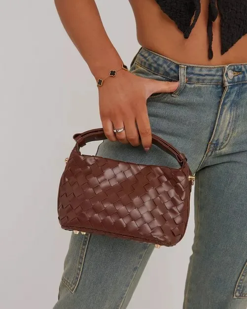 Everyday handbags for women